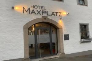 Hotel Maxplatz, Hof