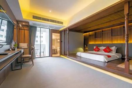 True Siam Phayathai - SHA Extra Plus Certified - 105