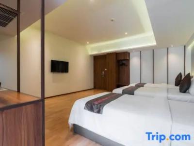 True Siam Phayathai - SHA Extra Plus Certified - 99