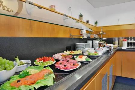 Michel Heppenheim - 42