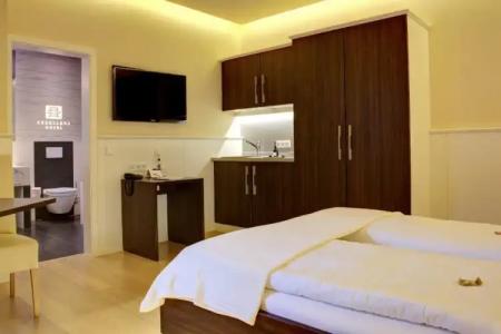 The Heidelberg Exzellenz - 27