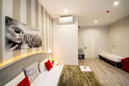 Full Moon Budapest - 51