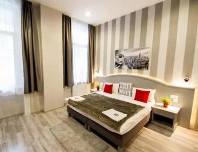 Full Moon Budapest - 42