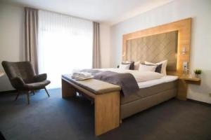Hagen`s Hotel "eat & meet" Restaurant Bar Lounge, Oberlangen