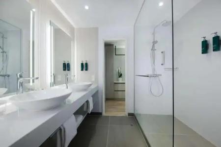 DoubleTree by Hilton Hannover Schweizerhof - 20