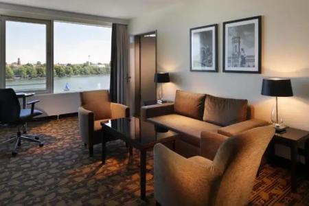 Courtyard by Marriott Hannover Maschsee - 35