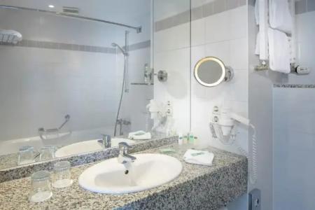 Courtyard by Marriott Hannover Maschsee - 11