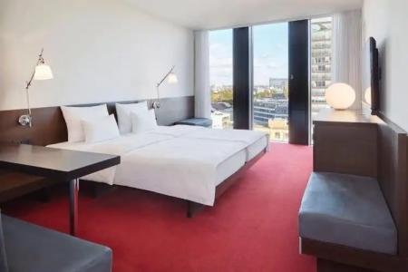 Empire Riverside - 106