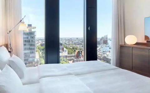 Empire Riverside - 119