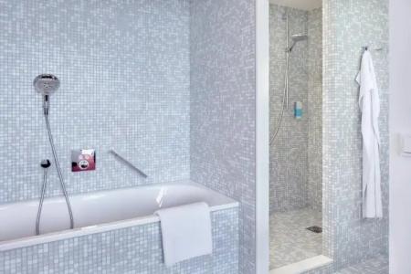 Empire Riverside - 130