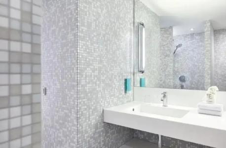 Empire Riverside - 126