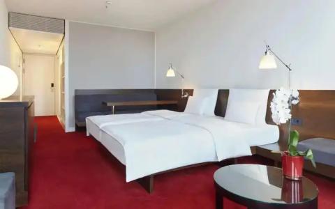 Empire Riverside - 109