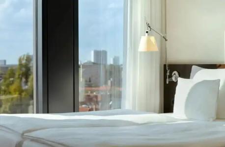 Empire Riverside - 123