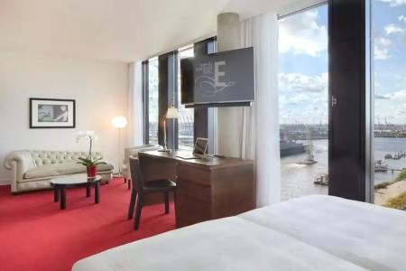 Empire Riverside - 128