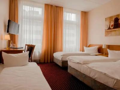 Lumen am Hauptbahnhof - 2