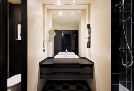 The George Hamburg - 35