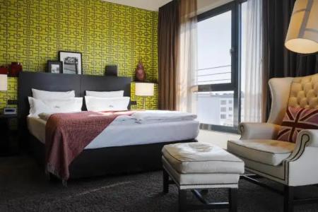 The George Hamburg - 2