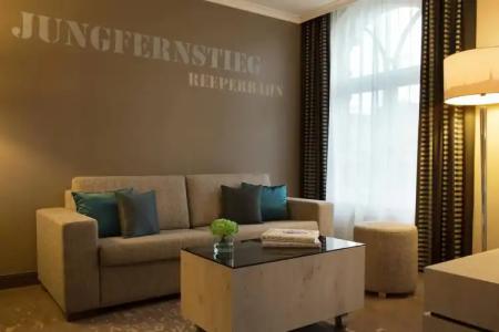 Renaissance Hamburg - 45