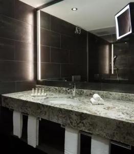 Renaissance Hamburg - 8