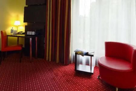 Best Western Plaza Hamburg - 27
