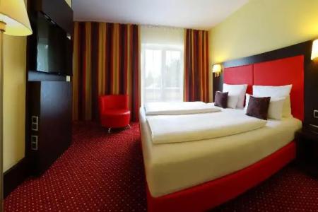 Best Western Plaza Hamburg - 34