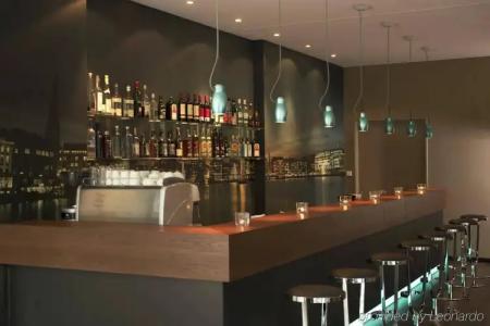 Motel One Hamburg-Alster - 13