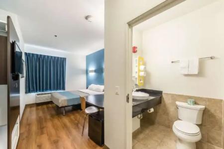 Motel 6-Laredo, TX - Airport - 100