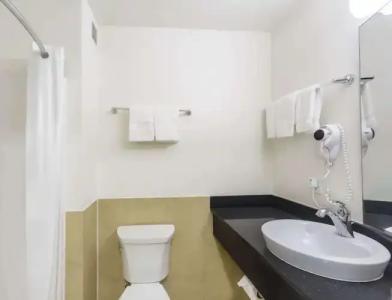 Motel 6-Laredo, TX - Airport - 74