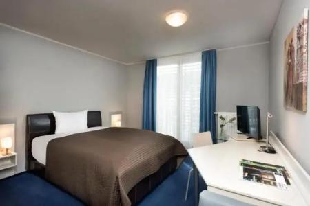 Ambassador-Berlin Grünau - 23