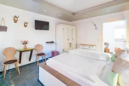 Zur Schönen Aussicht garni - 80