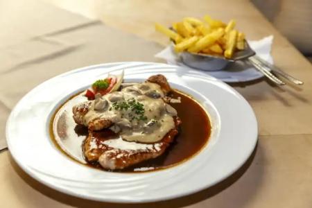 & Gasthof Fraundorfer - 12