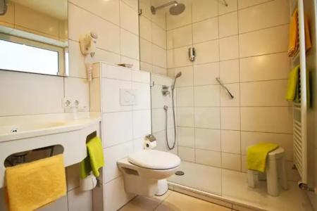 Hilleprandt - Adults Only - 28