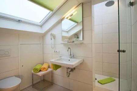 Hilleprandt - Adults Only - 24