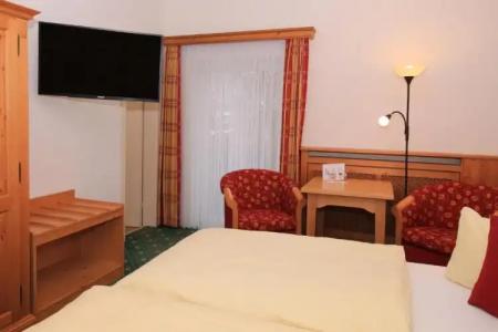 Hilleprandt - Adults Only - 3