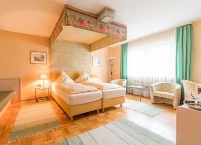 Ambient am Europakanal - 156