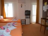 Economy Triple room with balcony