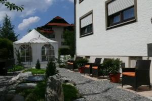 Hotel Hellers Twenty Four I -24h-Check-In-, Friedrichshafen