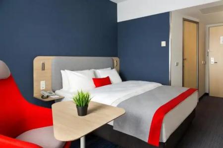 Holiday Inn Express Frankfurt Messe, an IHG - 100