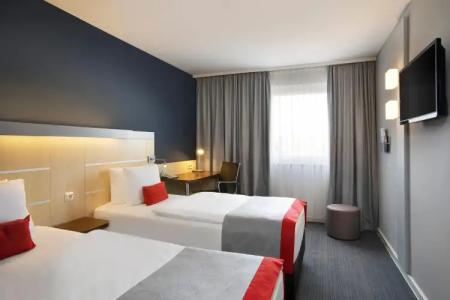 Holiday Inn Express Frankfurt Messe, an IHG - 6