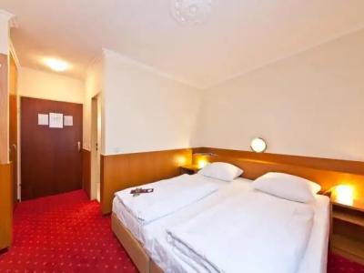 Primus Frankfurt Sachsenhausen - 43