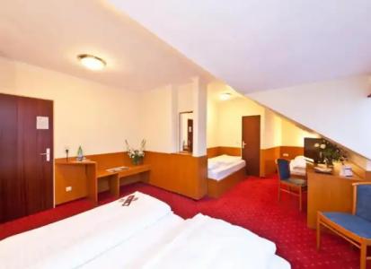 Primus Frankfurt Sachsenhausen - 38