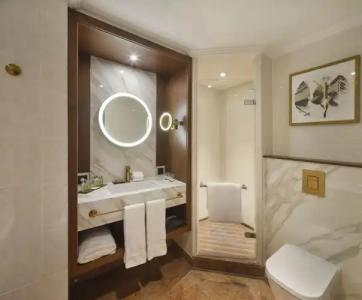 Hilton Frankfurt City Centre - 10