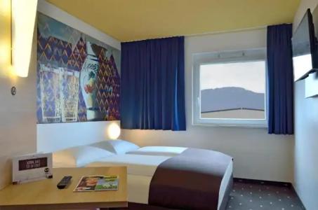 B&B Frankfurt-Nord - 50