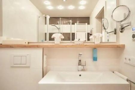 Rosenstock - Erwachsenen- Adults only 15 plus - 29