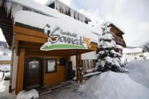 Landhotel und Apartments Sonneck