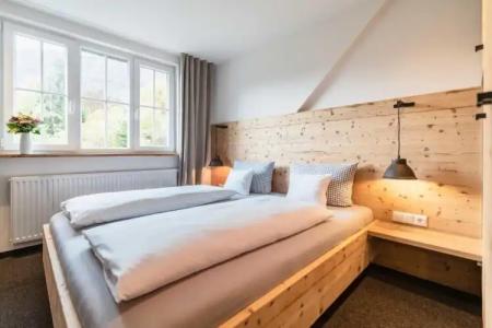 Blaue Gams ***S - 124