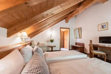 Blaue Gams ***S - 112