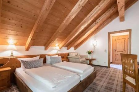 Blaue Gams ***S - 106