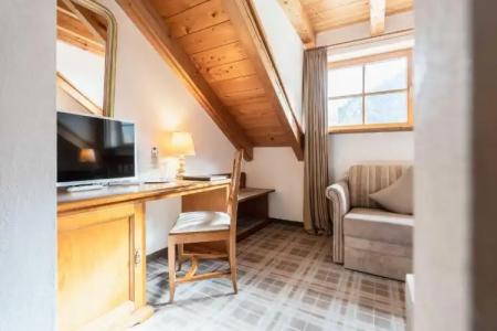 Blaue Gams ***S - 103