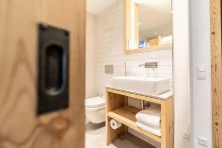 Blaue Gams ***S - 104